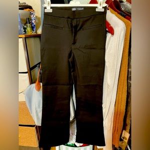 New, never-worn, without tags ZARA Mini Flare Pants size S - US Small